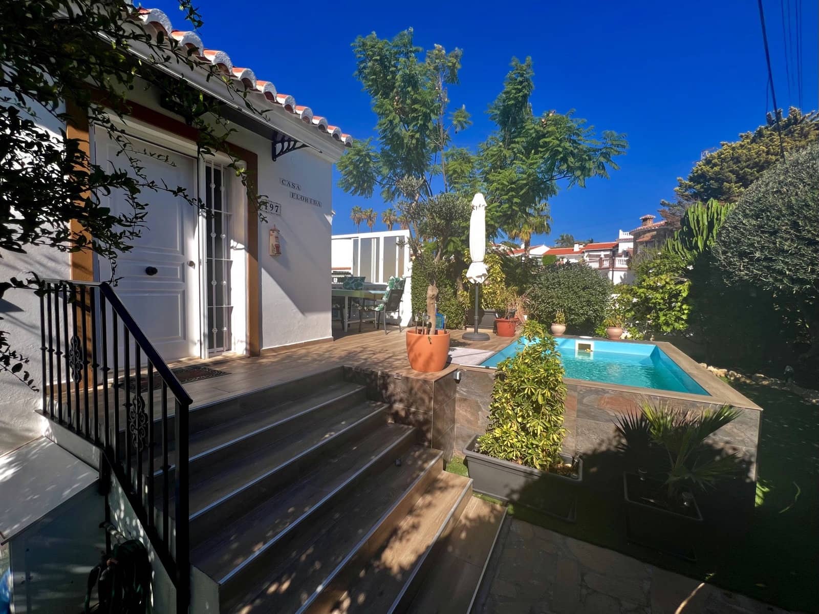 4 soveværelse Villa til salg i Caleta de Velez med swimmingpool garage - € 649.000 (Ref: 10174839)