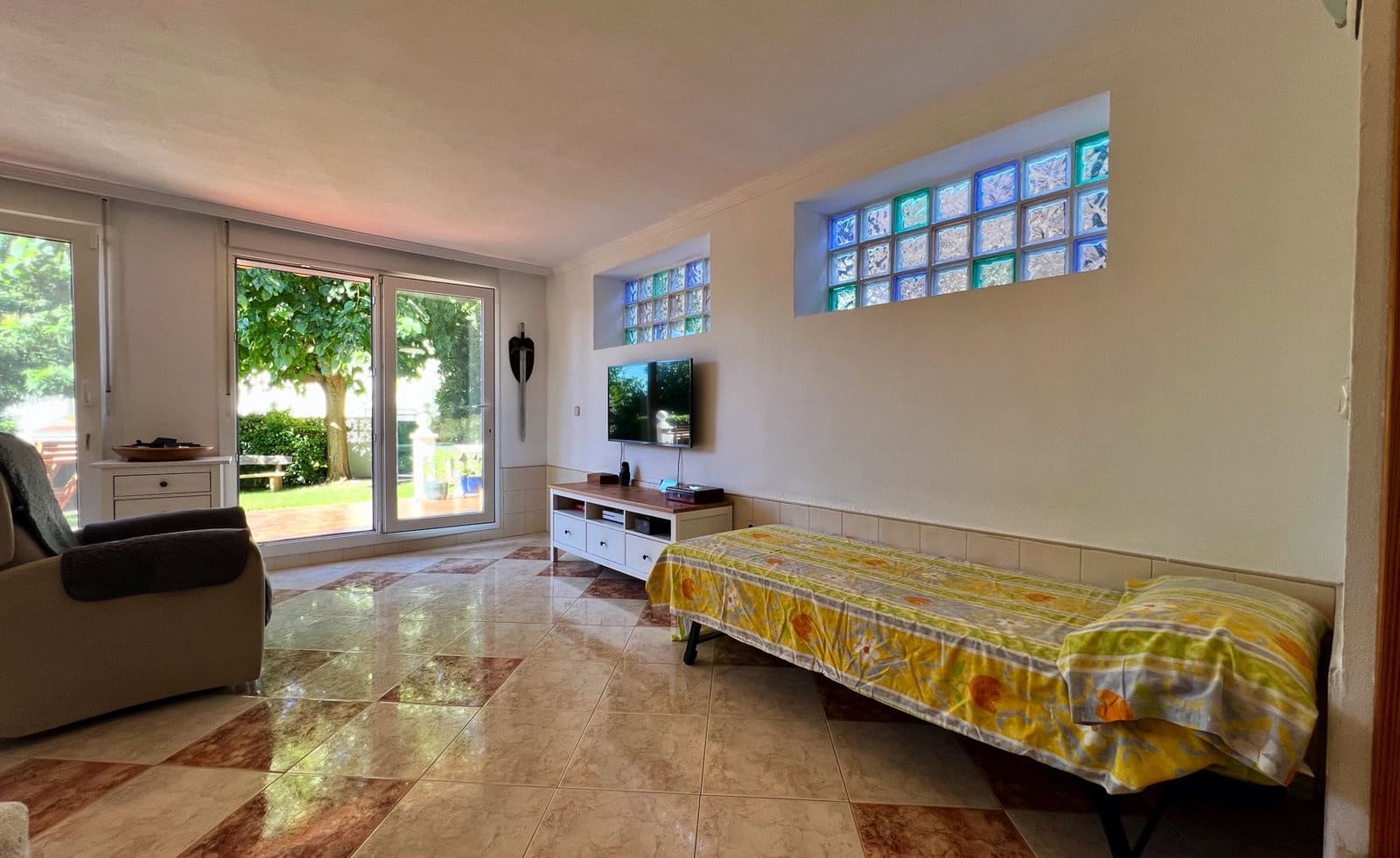 4 soveværelse Villa til salg i Caleta de Velez med swimmingpool garage - € 649.000 (Ref: 10174839)