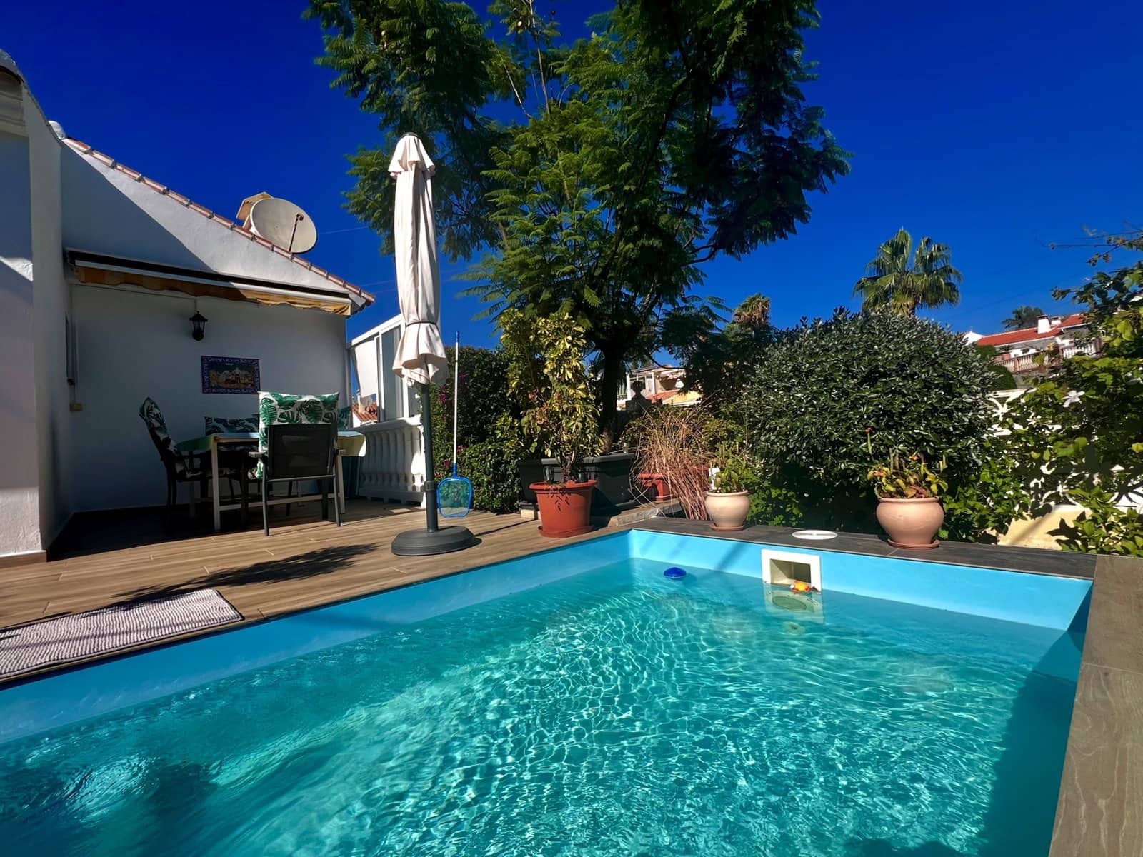 4 soveværelse Villa til salg i Caleta de Velez med swimmingpool garage - € 649.000 (Ref: 10174839)
