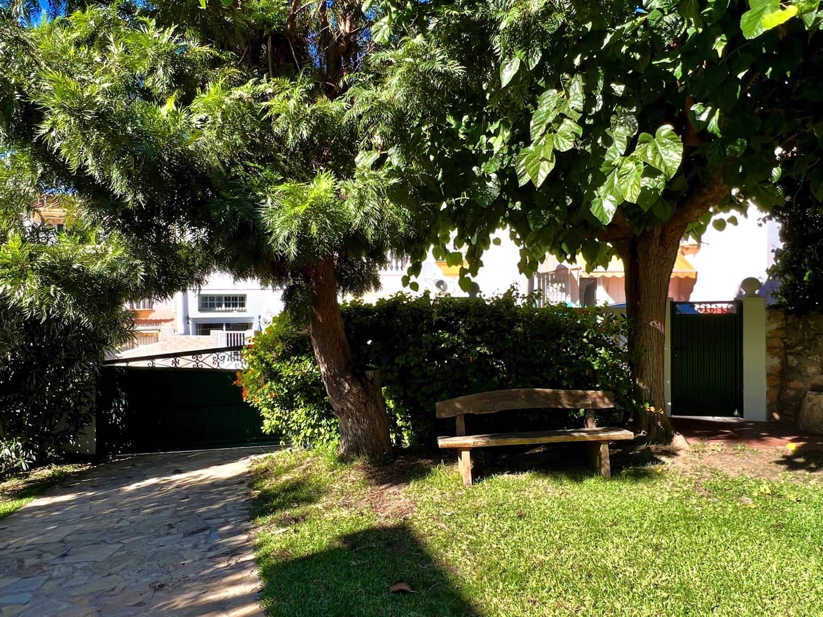 4 soveværelse Villa til salg i Caleta de Velez med swimmingpool garage - € 649.000 (Ref: 10174839)