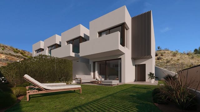 4 bedroom Townhouse for sale in Rincón de la Victoria with garage - € 695,000 (Ref: 6820022)