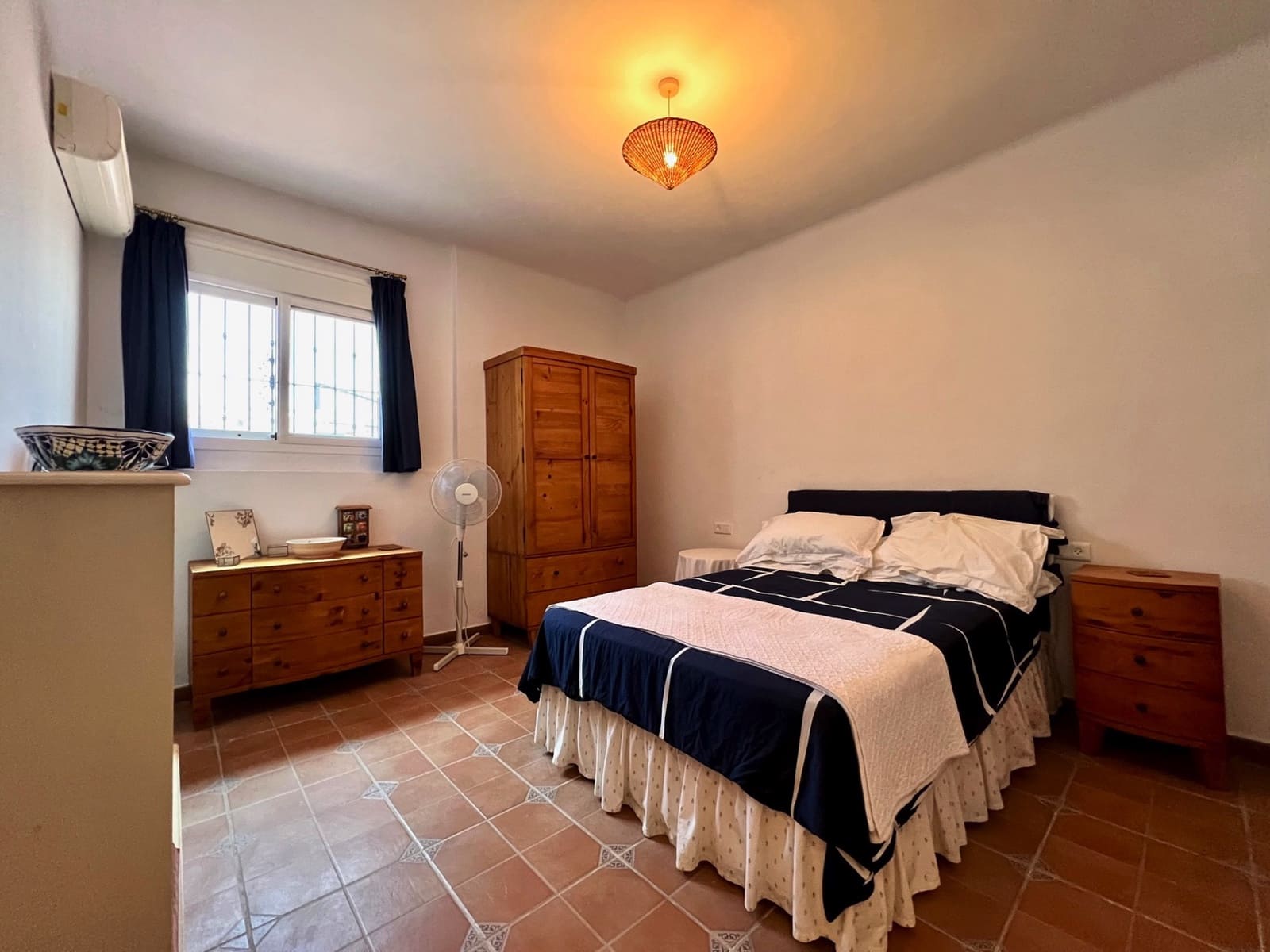 5 soveværelse Villa til salg i Alcaucin med swimmingpool garage - € 425.000 (Ref: 6999699)