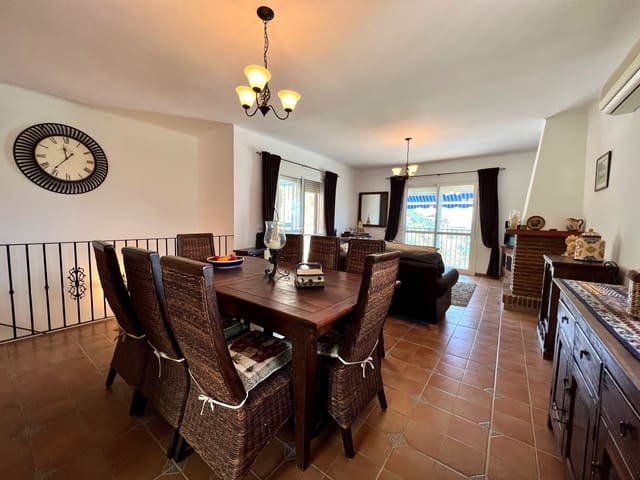 5 sypialnia Willa na sprzedaż w Alcaucín z basenem garażem - 425 000 € (Ref: 6999699)