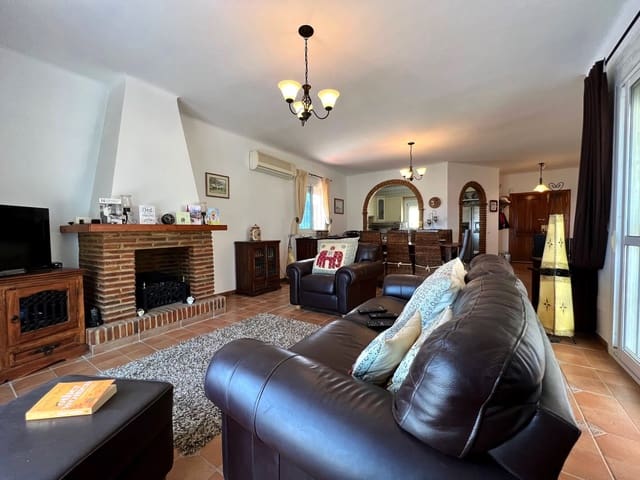 5 sypialnia Willa na sprzedaż w Alcaucín z basenem garażem - 425 000 € (Ref: 6999699)