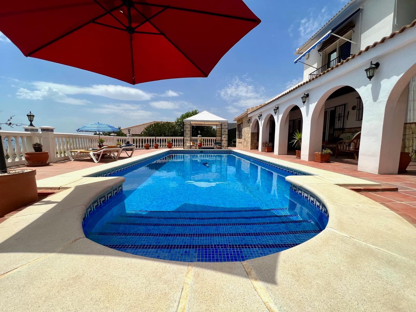 5 soveværelse Villa til salg i Alcaucin med swimmingpool garage - € 425.000 (Ref: 6999699)