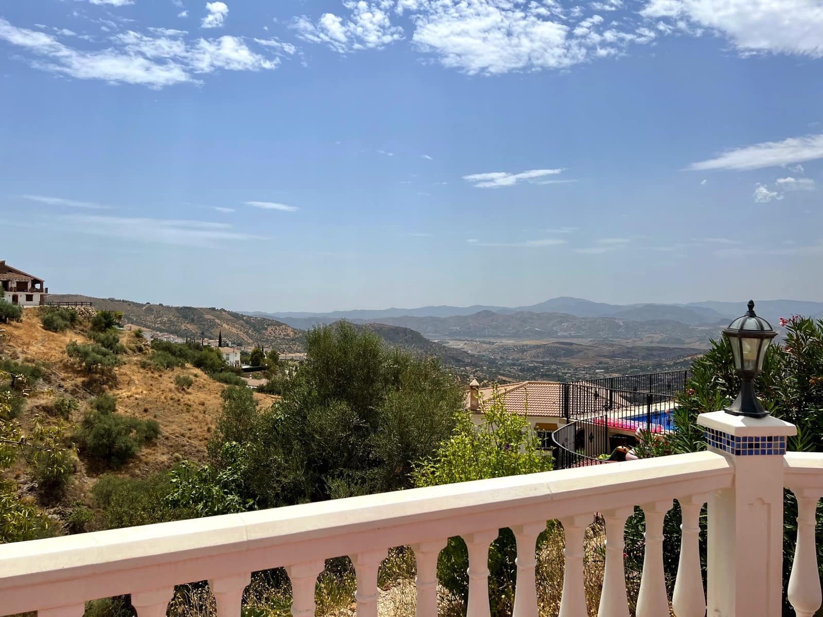 5 soveværelse Villa til salg i Alcaucin med swimmingpool garage - € 425.000 (Ref: 6999699)