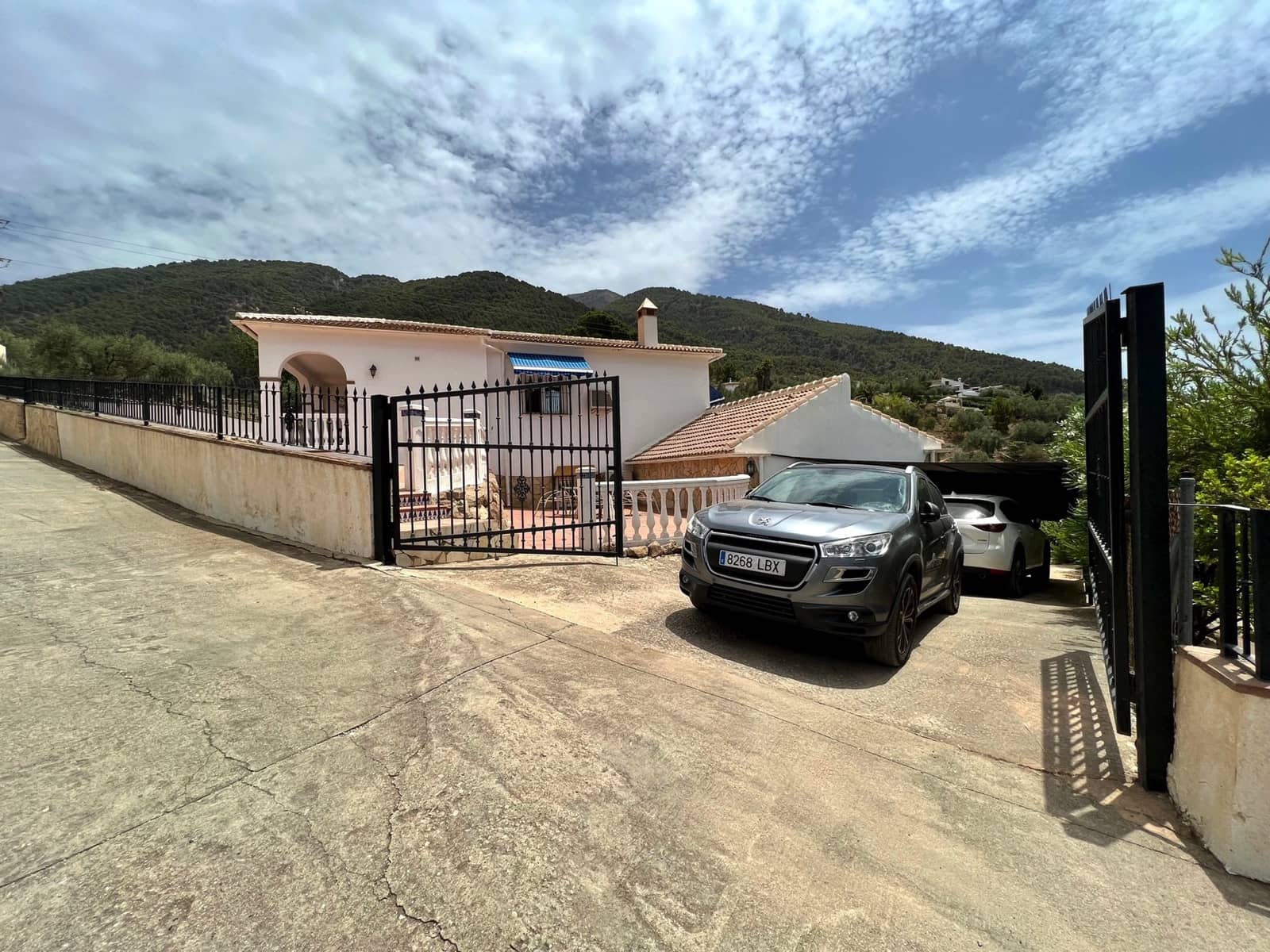 5 soveværelse Villa til salg i Alcaucin med swimmingpool garage - € 425.000 (Ref: 6999699)