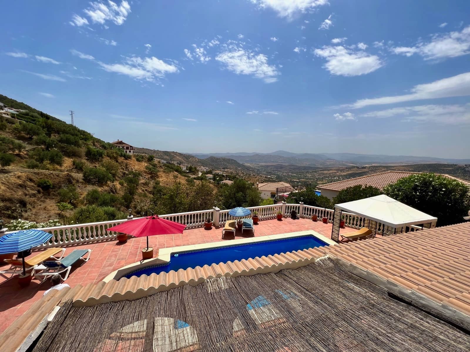 5 soveværelse Villa til salg i Alcaucin med swimmingpool garage - € 425.000 (Ref: 6999699)