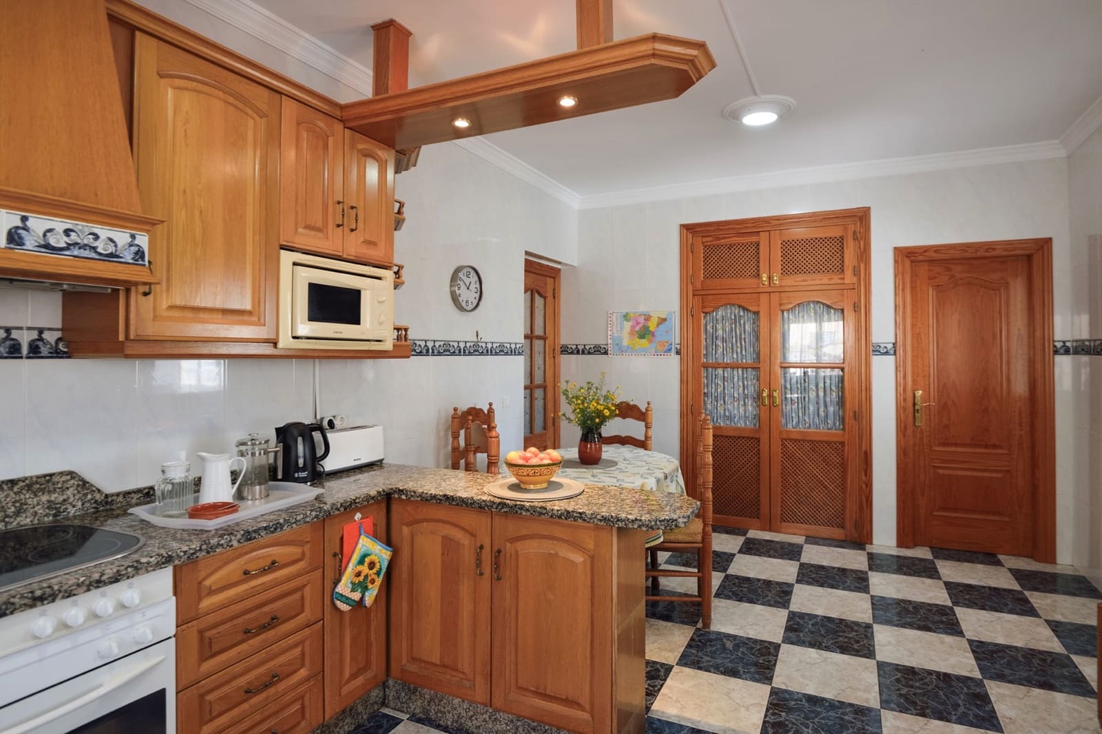 6 soverom Villa til salgs i Los Romanes med svømmebasseng garasje - € 349 000 (Ref: 7098119)