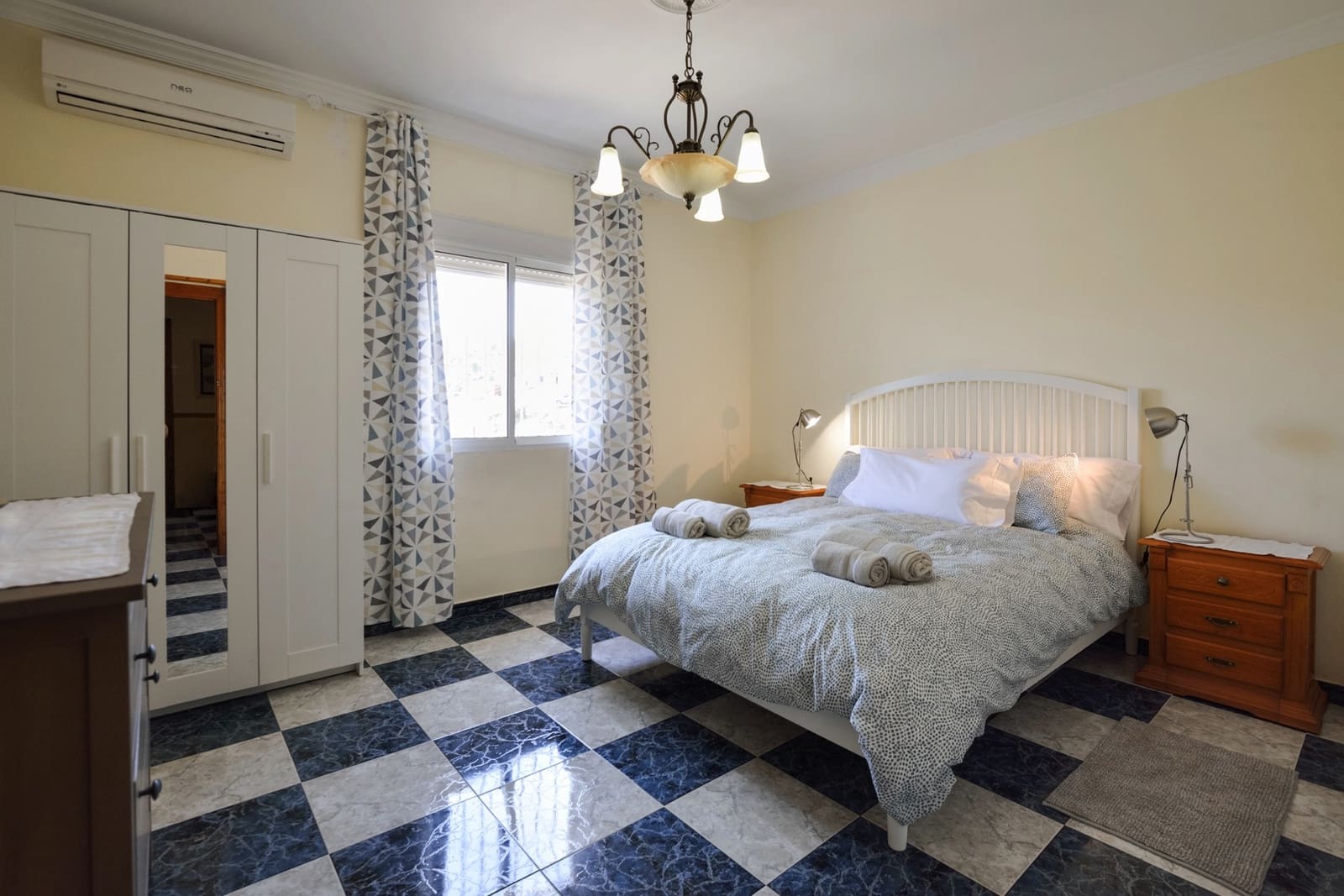 6 soverom Villa til salgs i Los Romanes med svømmebasseng garasje - € 349 000 (Ref: 7098119)