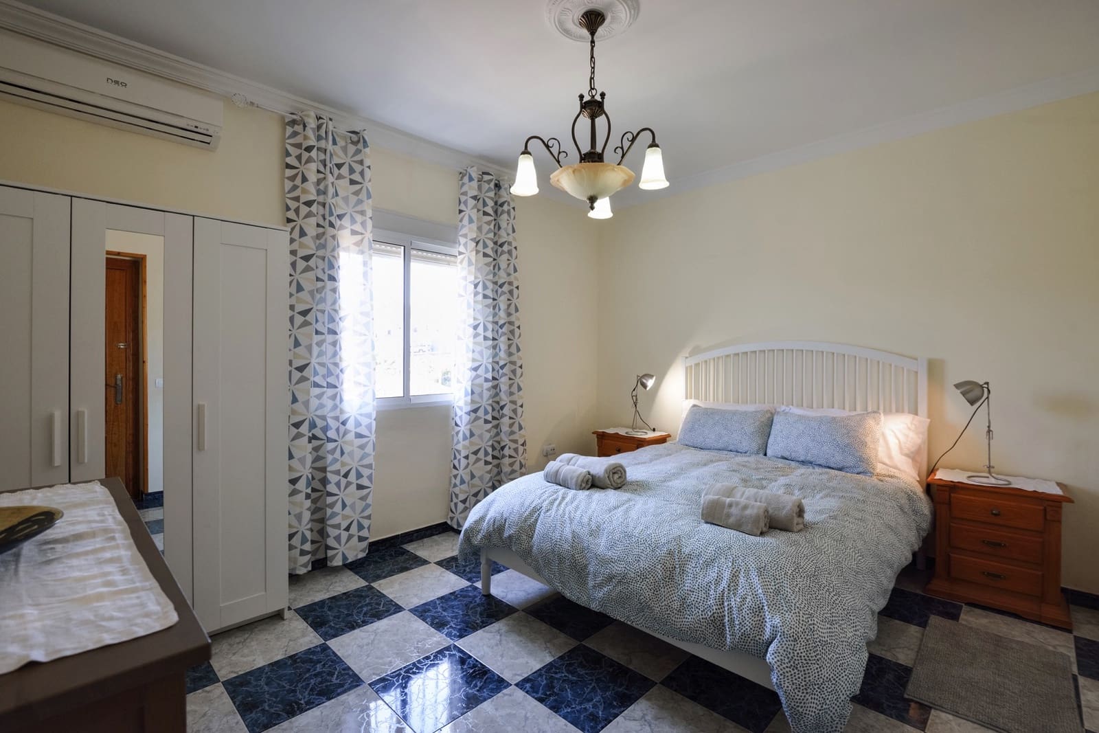 6 soverom Villa til salgs i Los Romanes med svømmebasseng garasje - € 349 000 (Ref: 7098119)