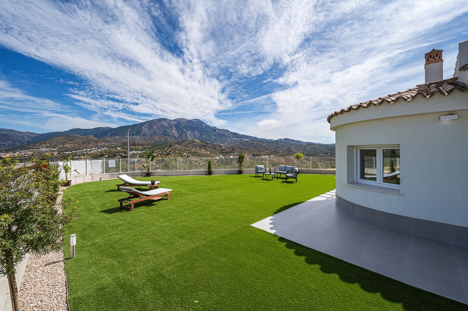 3 soveværelse Villa til salg i Vinuela med garage - € 335.000 (Ref: 7533707)