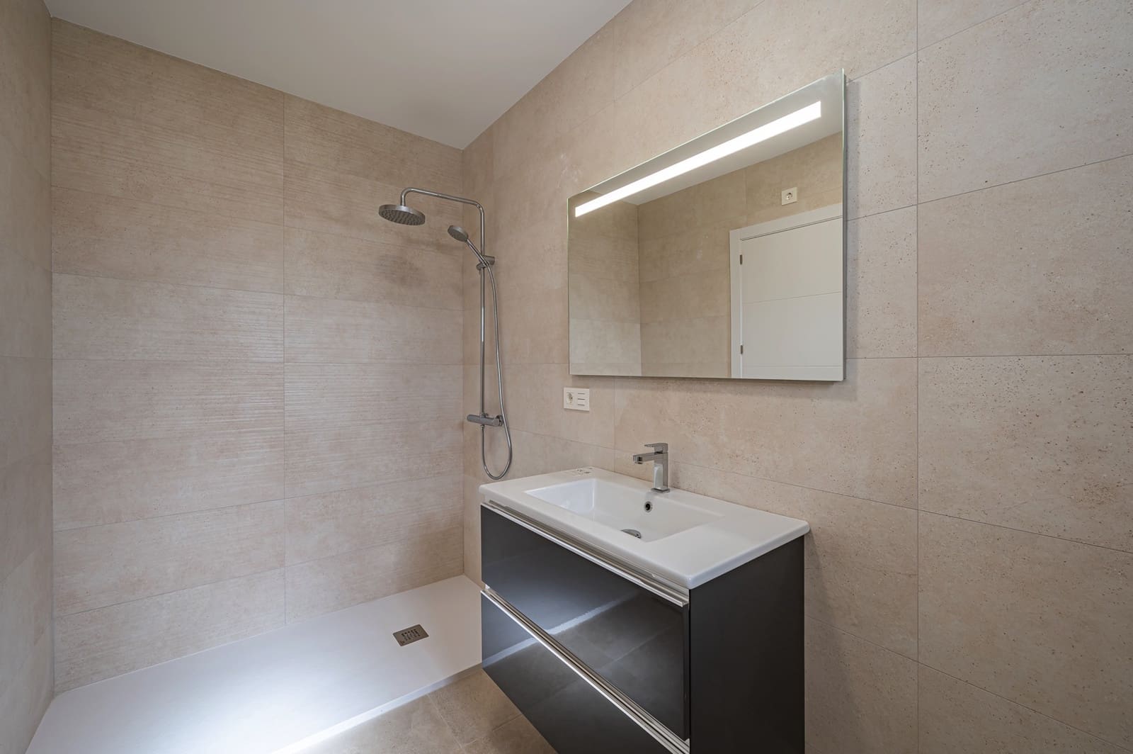 3 soveværelse Villa til salg i Vinuela med garage - € 335.000 (Ref: 7533707)