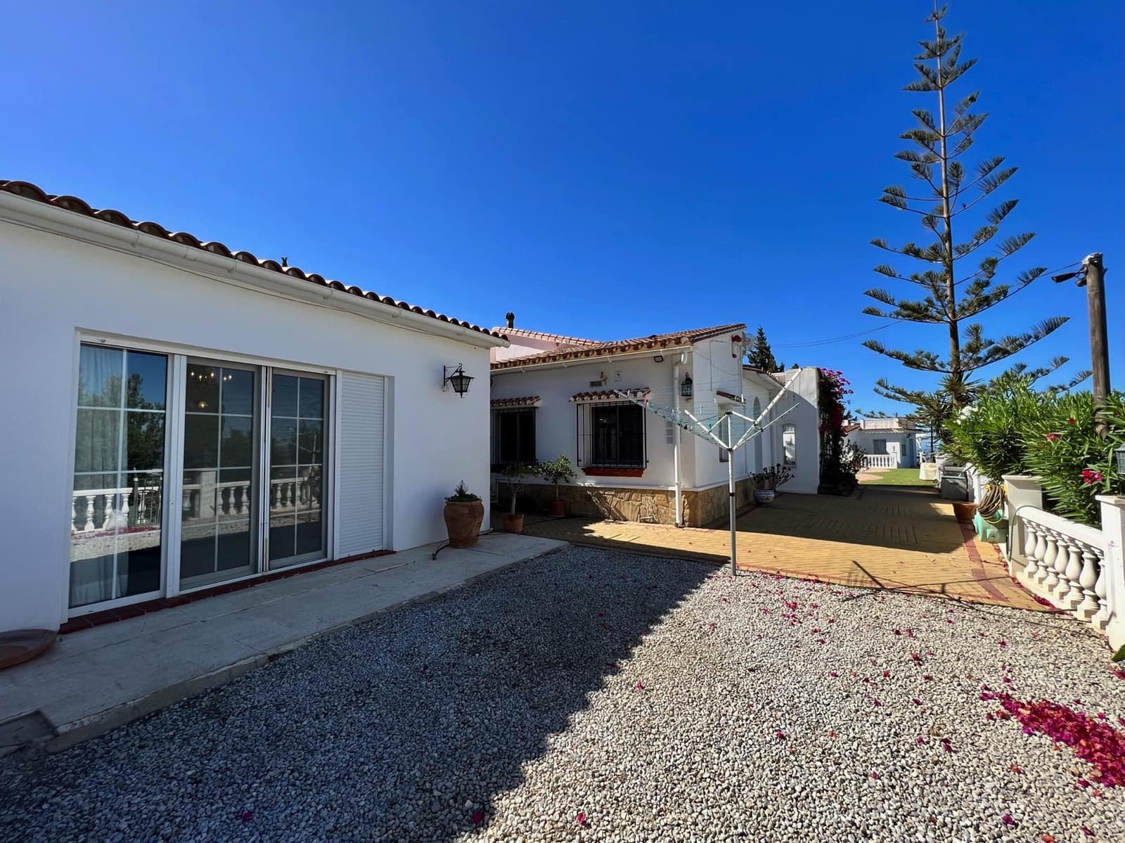 4 soveværelse Villa til salg i Algarrobo med swimmingpool garage - € 599.000 (Ref: 7740134)