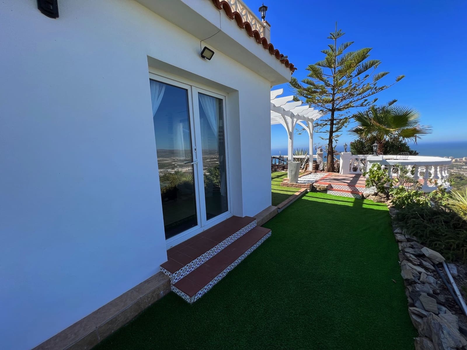 4 soveværelse Villa til salg i Algarrobo med swimmingpool garage - € 599.000 (Ref: 7740134)