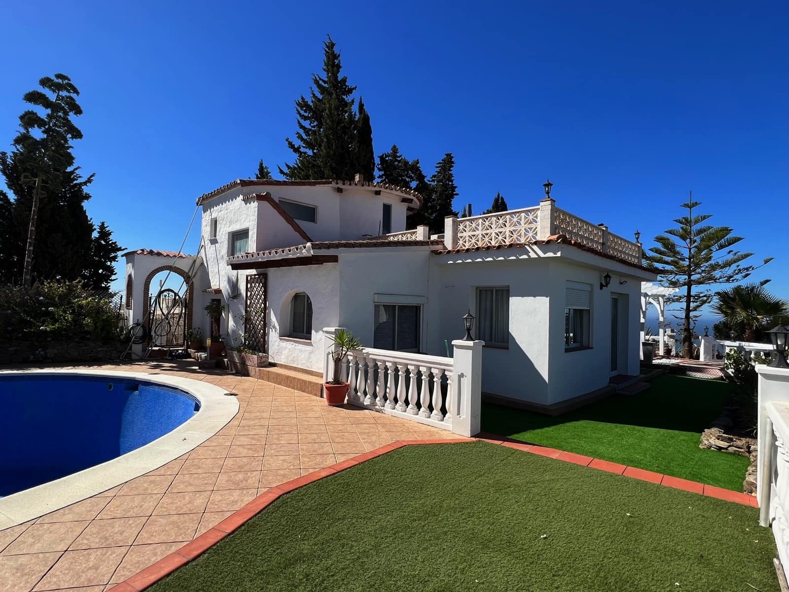 4 soveværelse Villa til salg i Algarrobo med swimmingpool garage - € 599.000 (Ref: 7740134)