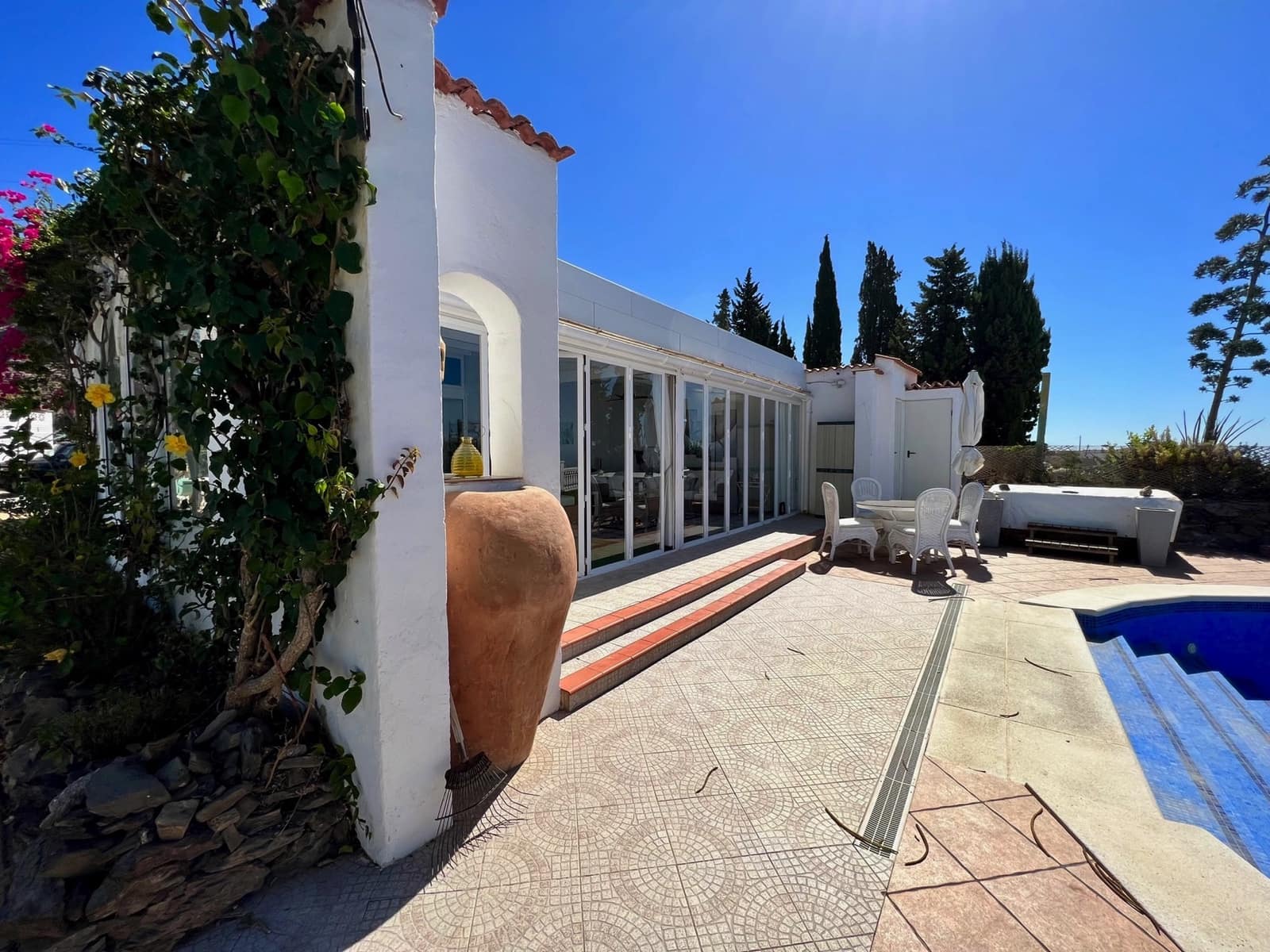 4 soveværelse Villa til salg i Algarrobo med swimmingpool garage - € 599.000 (Ref: 7740134)