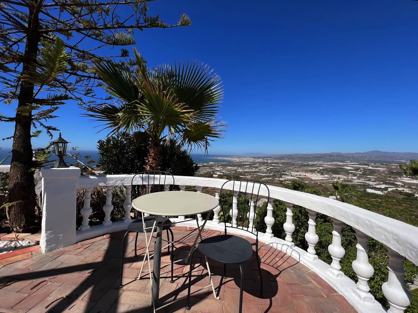 4 soveværelse Villa til salg i Algarrobo med swimmingpool garage - € 599.000 (Ref: 7740134)