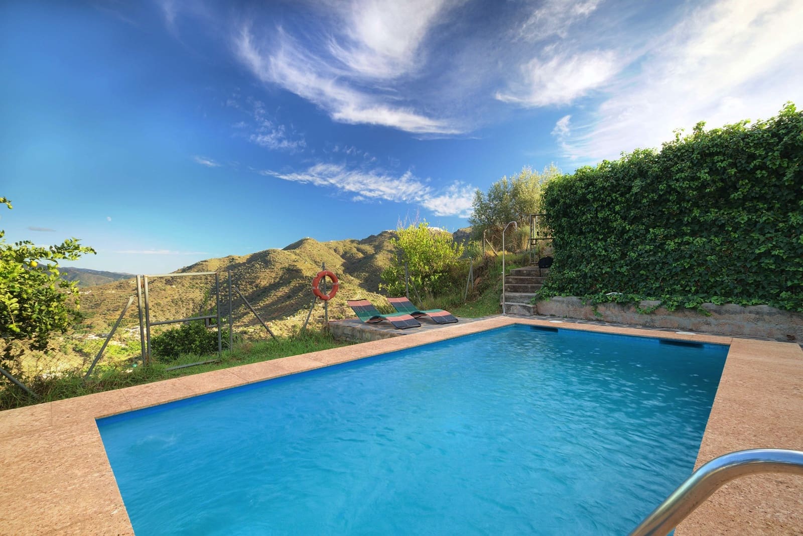 4 soveværelse Villa til salg i Comares med swimmingpool garage - € 260.000 (Ref: 7938634)