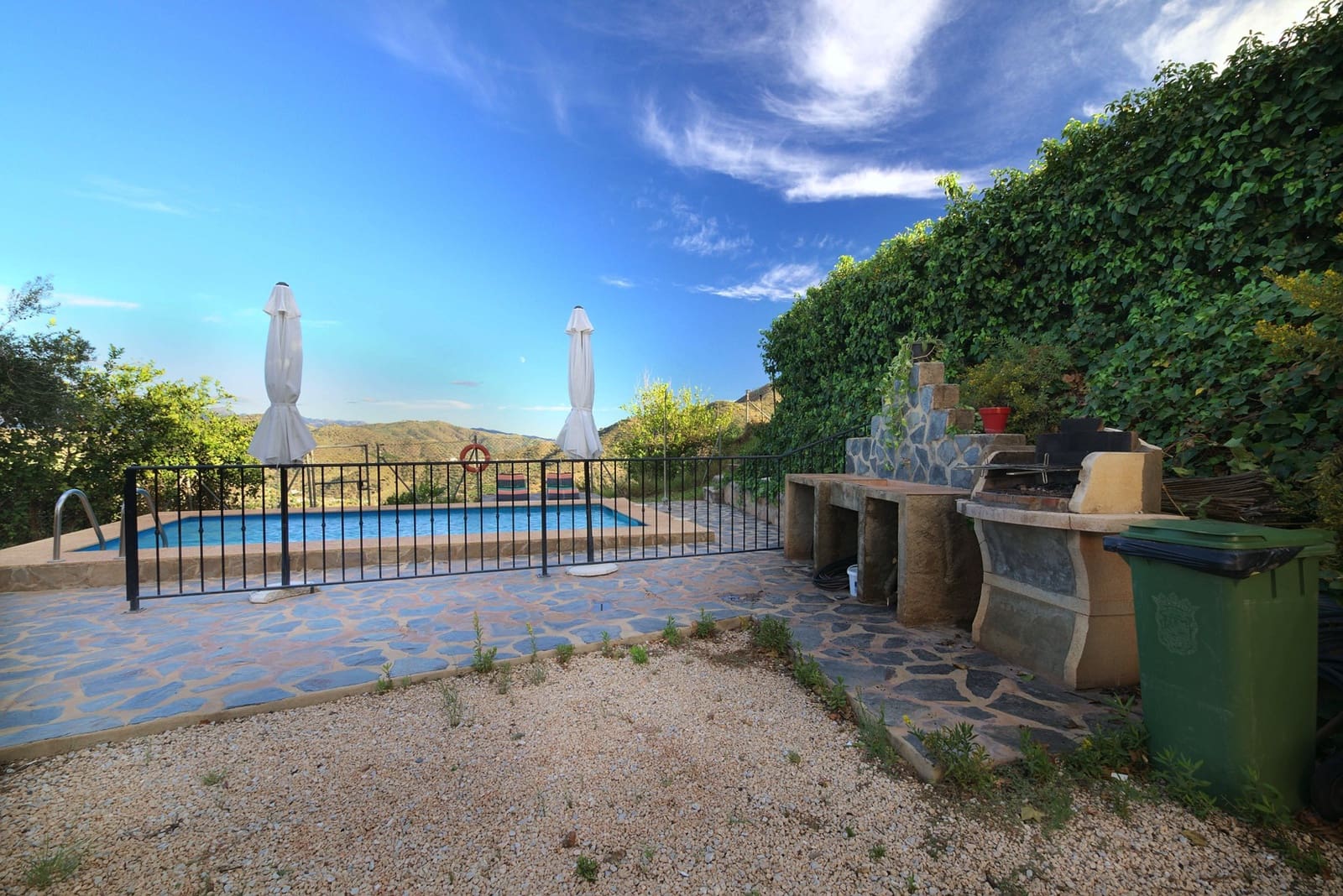 4 soveværelse Villa til salg i Comares med swimmingpool garage - € 260.000 (Ref: 7938634)