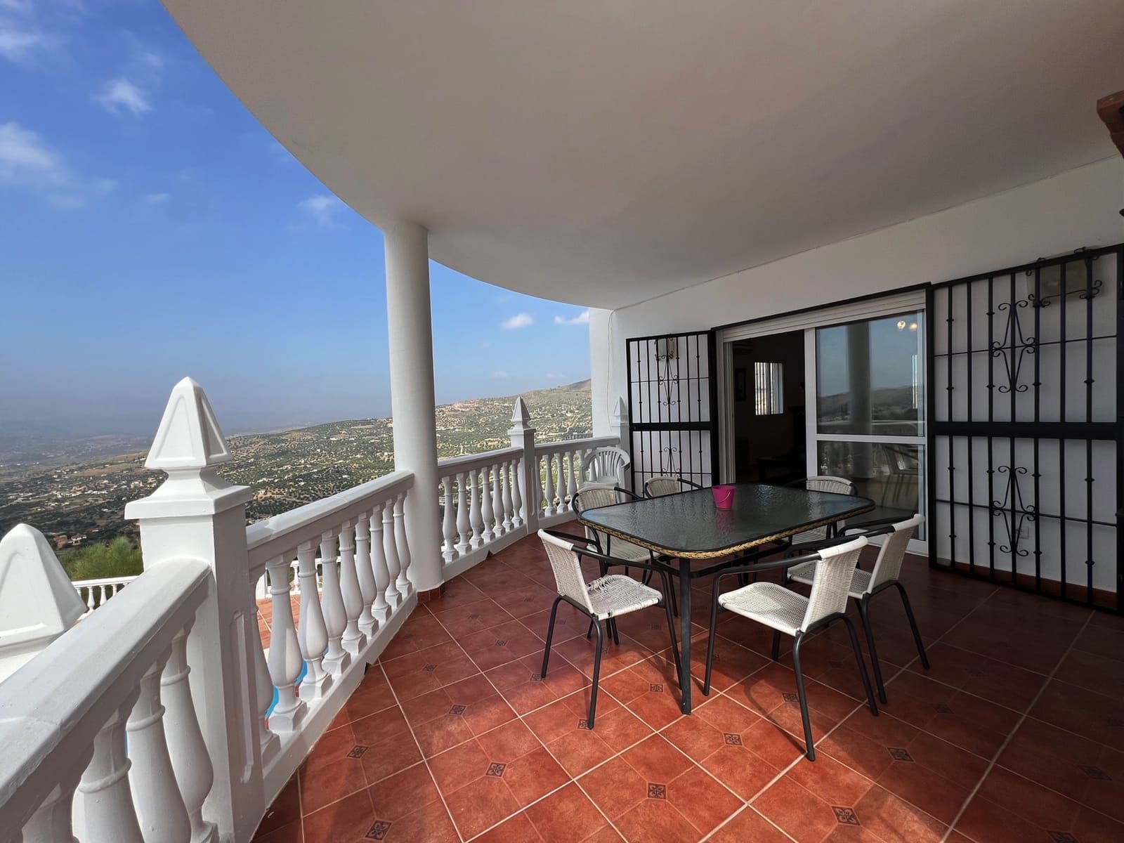 4 sypialnia Willa na sprzedaż w Alcaucin z basenem garażem - 360 000 € (Ref: 8334902)