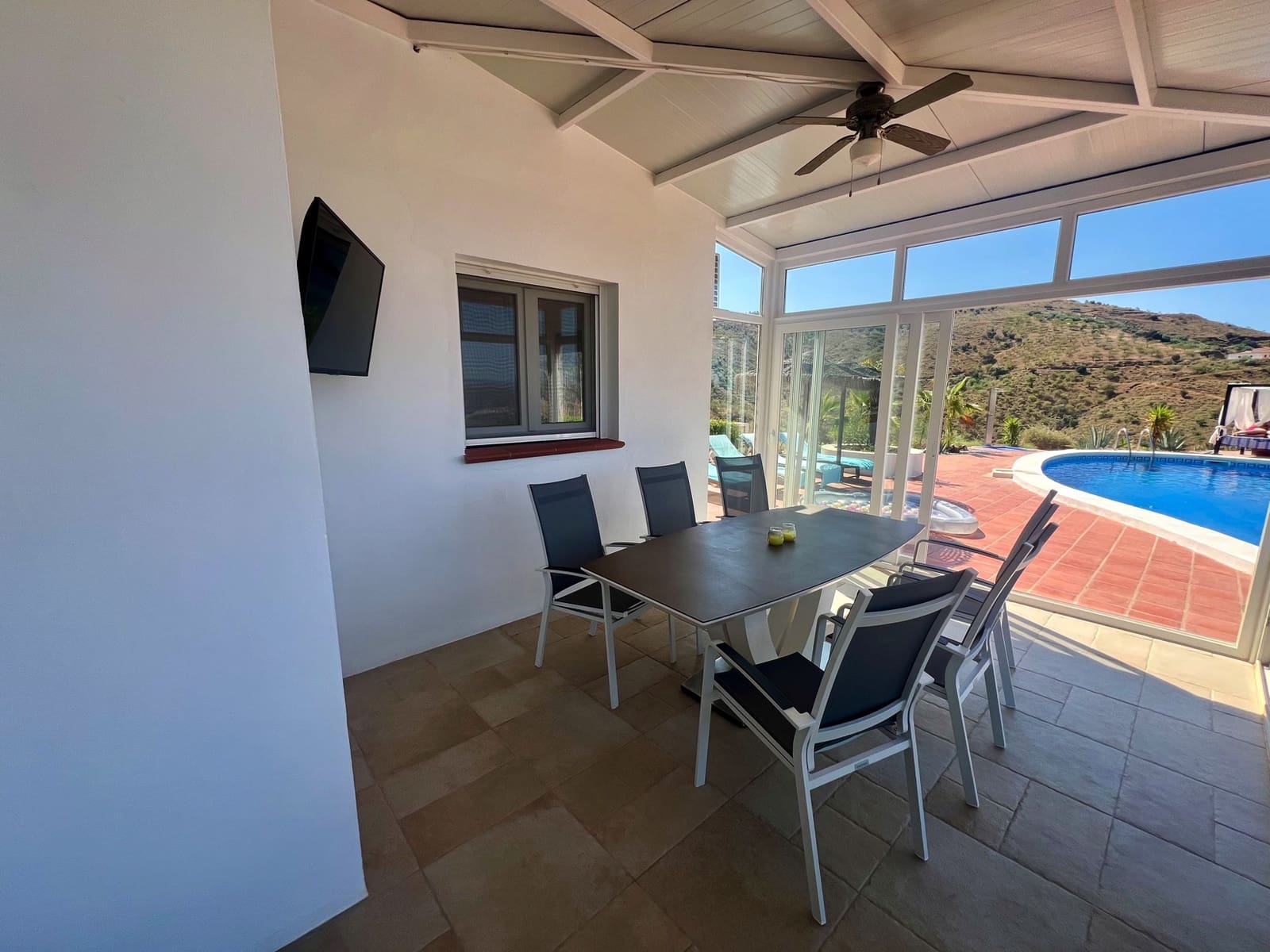 3 soveværelse Villa til salg i Canillas de Aceituno med swimmingpool garage - € 450.000 (Ref: 8370356)