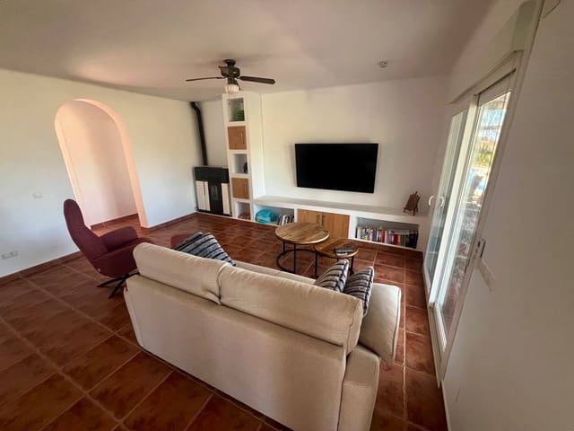 3 sovrum Villa till salu i Canillas de Aceituno med pool garage - 450 000 € (Ref: 8370356)