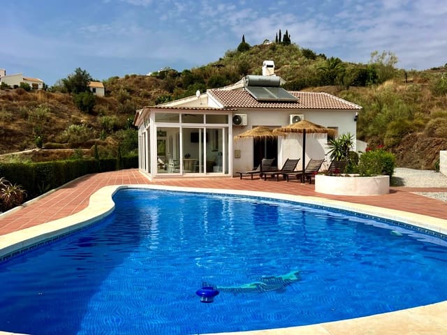 3 sovrum Villa till salu i Canillas de Aceituno med pool garage - 450 000 € (Ref: 8370356)