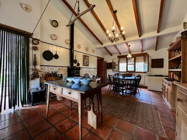 3 soverom Finca/Herregård til salgs i Sedella med svømmebasseng garasje - € 398 000 (Ref: 8439613)