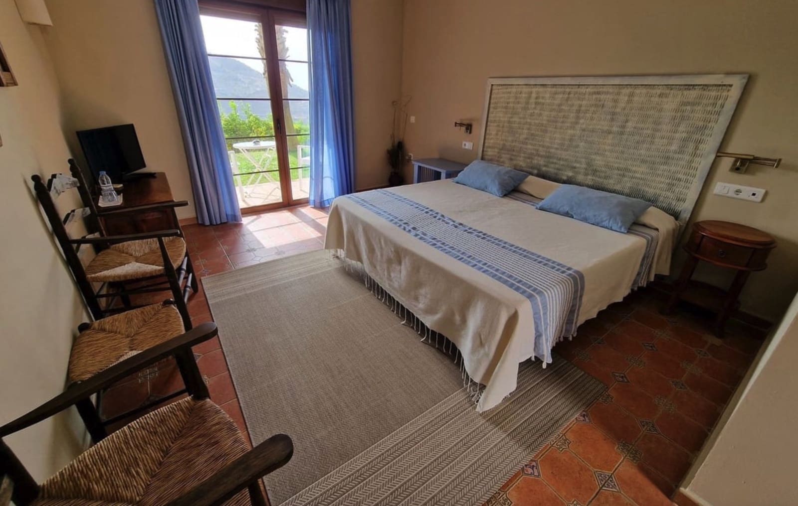 11 soveværelse Erhverv til salg i Alcaucin med swimmingpool garage - € 1.270.000 (Ref: 8474455)