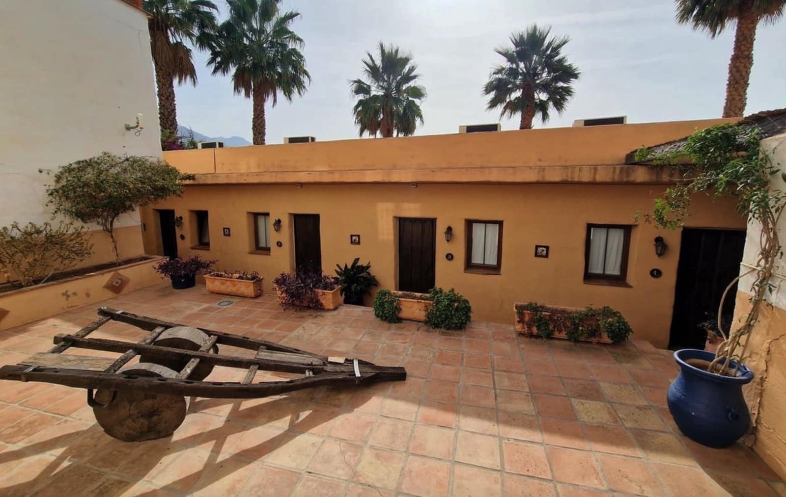 11 soveværelse Erhverv til salg i Alcaucin med swimmingpool garage - € 1.270.000 (Ref: 8474455)