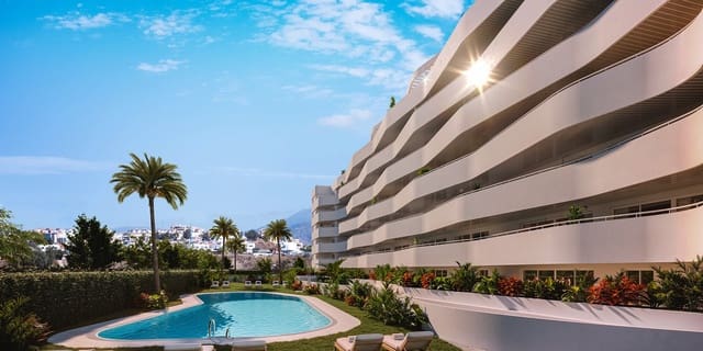 2 makuuhuone Huoneisto myytävänä paikassa Torre del Mar, Vélez-Málaga mukana uima-altaan 
autotalli - 336 000 € (Ref: 8581830)