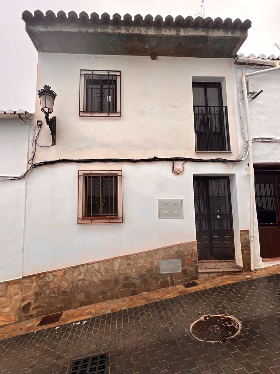 4 soveværelse Byhus til salg i Alcaucin - € 149.900 (Ref: 8592044)