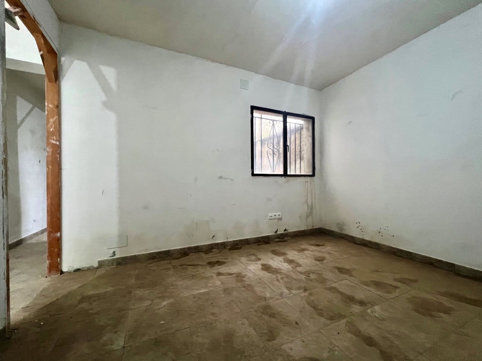 4 slaapkamer Huis te koop in Alcaucin - € 149.900 (Ref: 8592044)