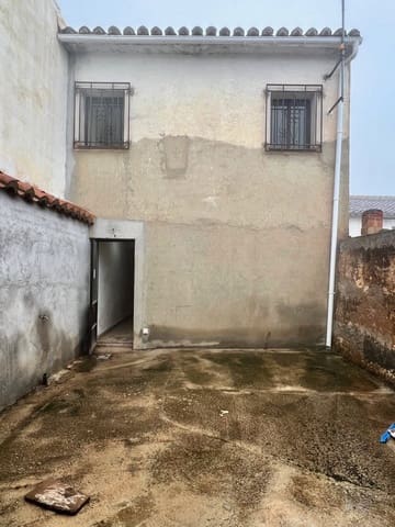 4 slaapkamer Huis te koop in Alcaucín - € 149.900 (Ref: 8592044)