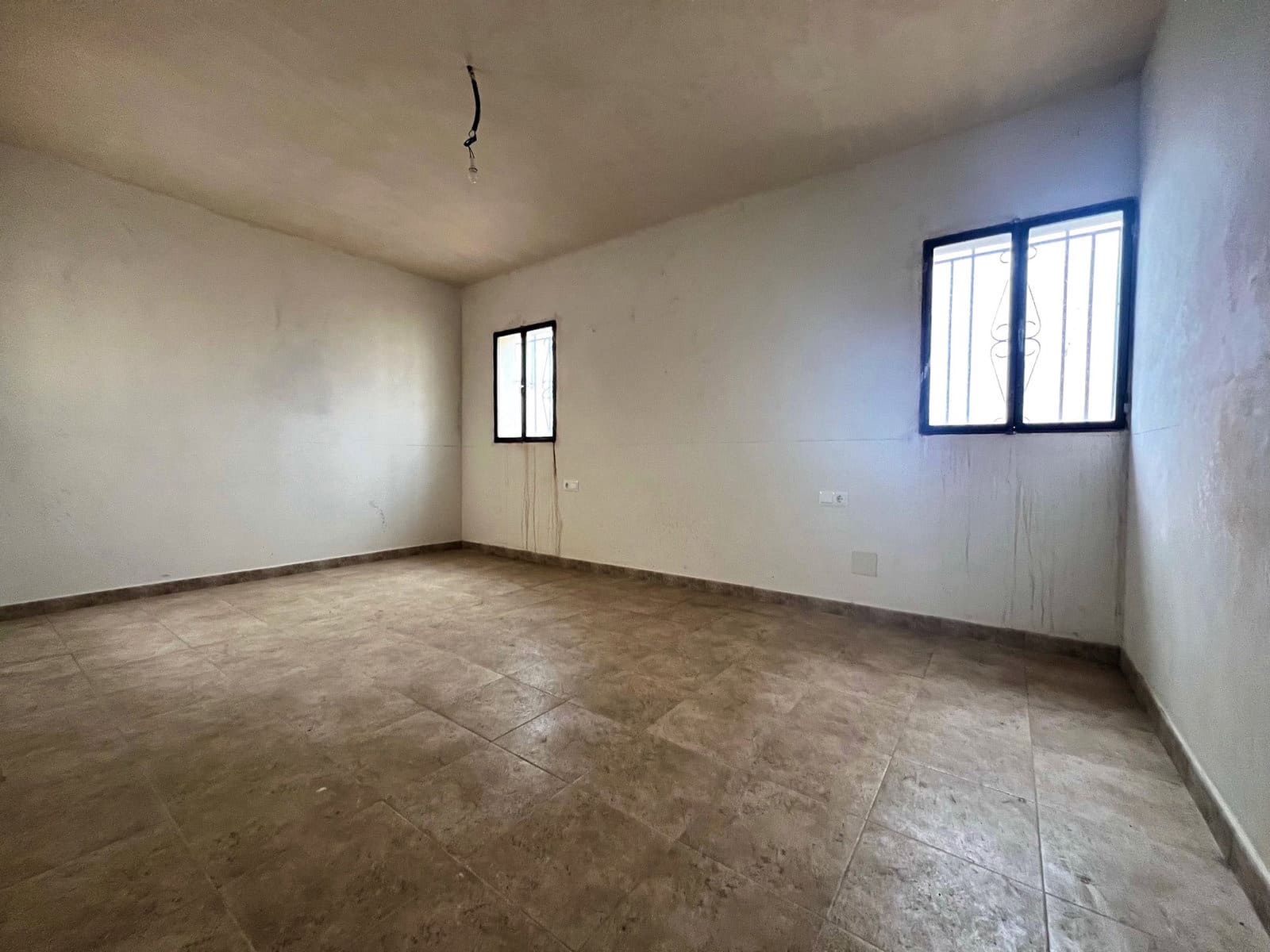 4 slaapkamer Huis te koop in Alcaucin - € 149.900 (Ref: 8592044)