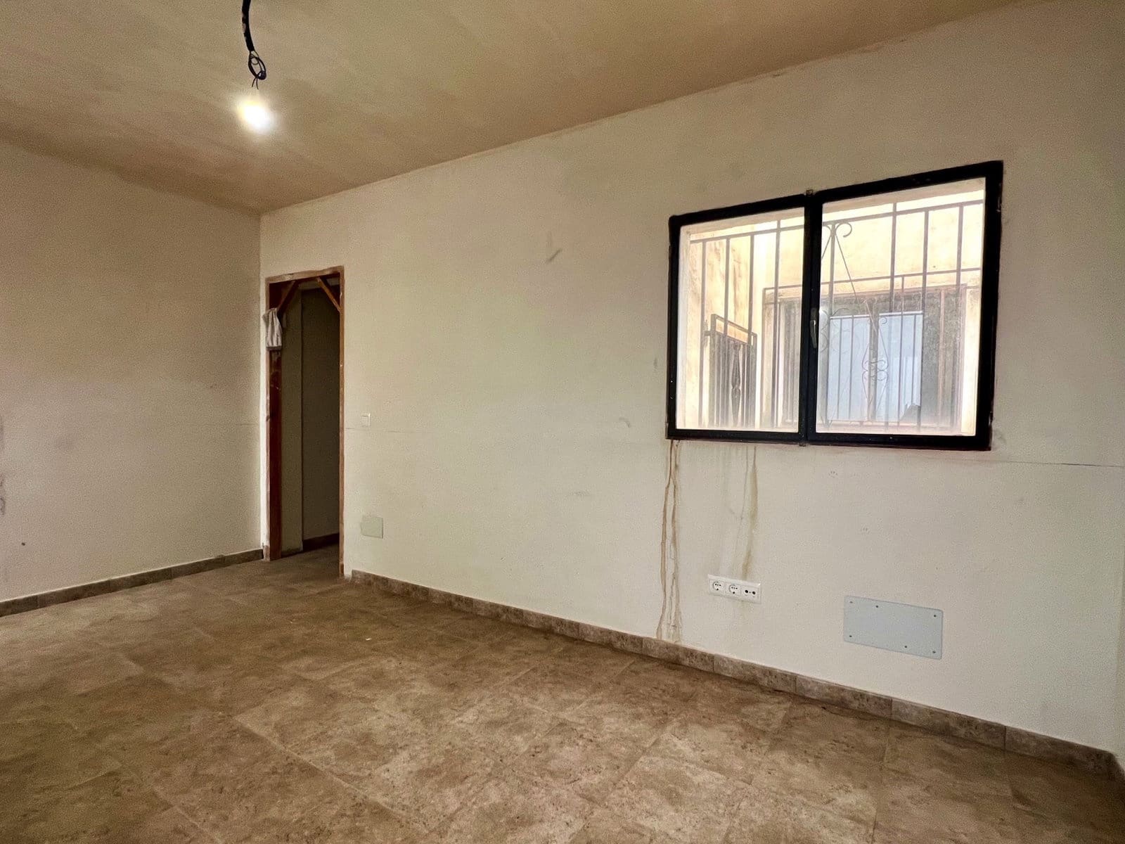 4 slaapkamer Huis te koop in Alcaucin - € 149.900 (Ref: 8592044)