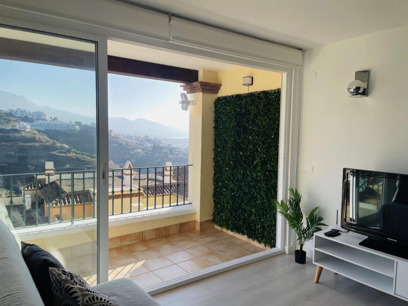 3 soveværelse Lejlighed til salg i Torrox med swimmingpool garage - € 420.000 (Ref: 8677092)