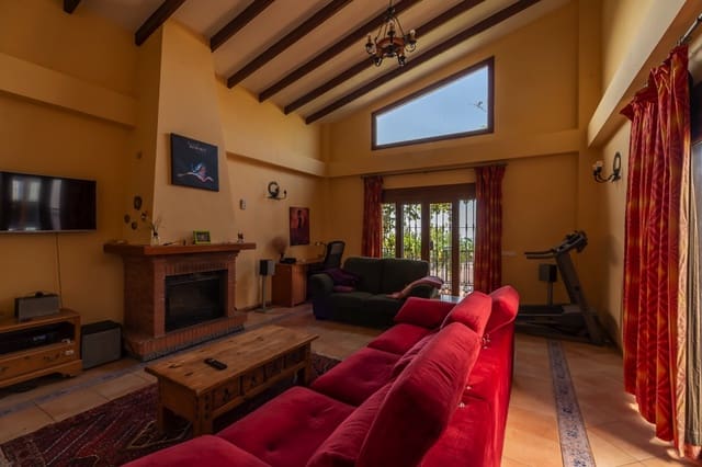 3 soverom Villa til salgs i Periana med svømmebasseng garasje - € 729 000 (Ref: 8707529)