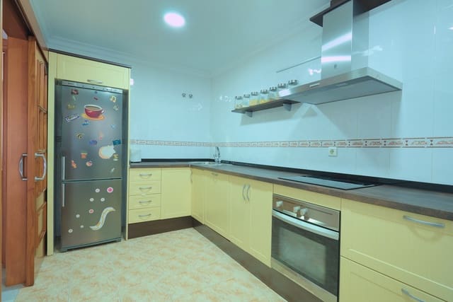 3 soverom Villa til salgs i Torre del Mar, Vélez-Málaga med svømmebasseng garasje - € 410 000 (Ref: 8717208)