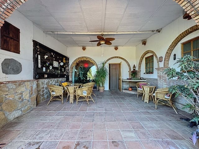 8 slaapkamer Commercieel te koop in Sedella met zwembad garage - € 695.000 (Ref: 8902833)