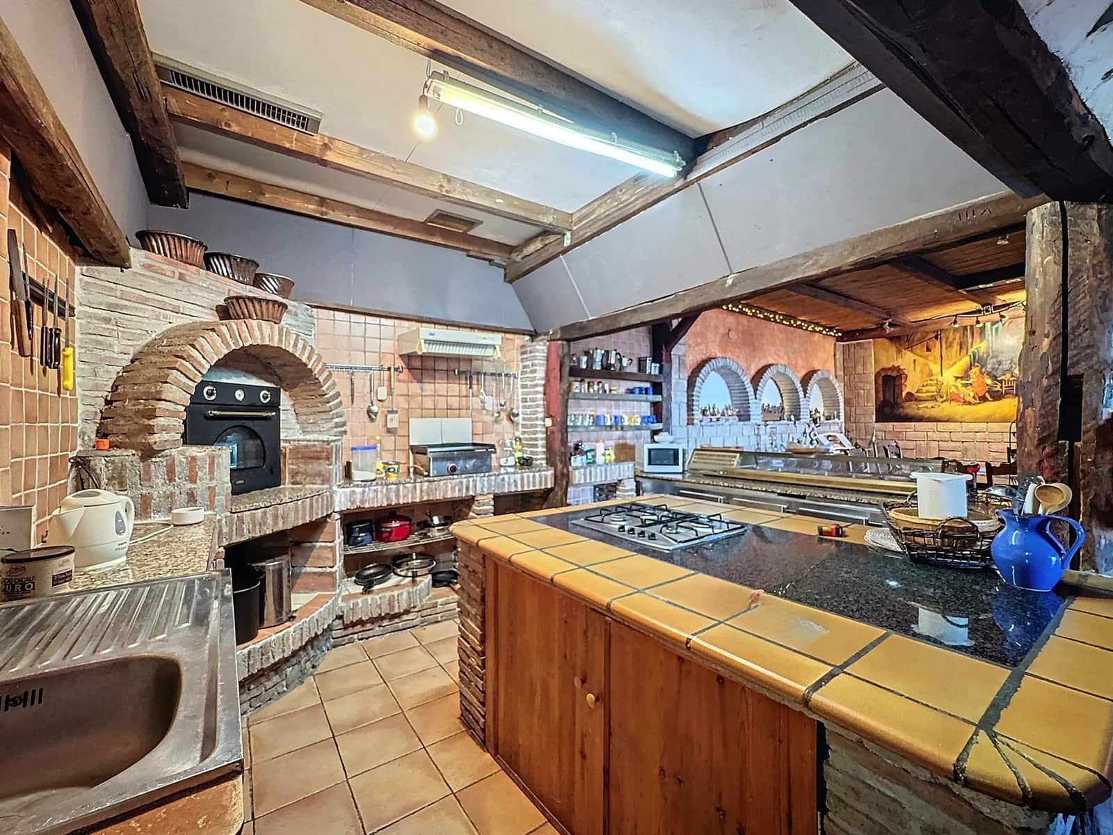 8 slaapkamer Commercieel te koop in Sedella met zwembad garage - € 695.000 (Ref: 8902833)