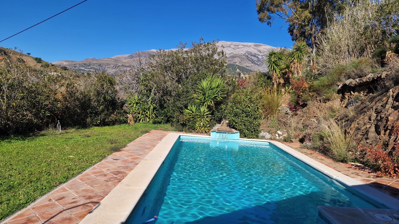 8 slaapkamer Commercieel te koop in Sedella met zwembad garage - € 695.000 (Ref: 8902833)