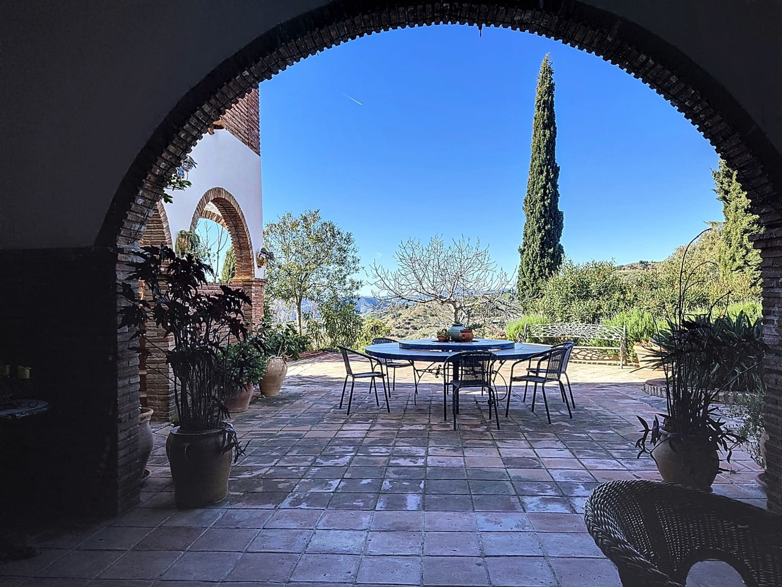 8 slaapkamer Commercieel te koop in Sedella met zwembad garage - € 695.000 (Ref: 8902833)