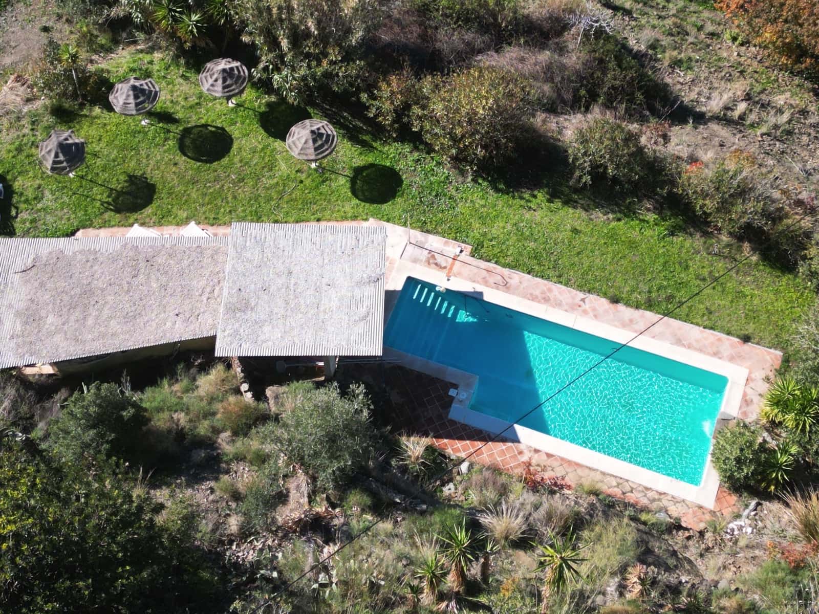 8 slaapkamer Commercieel te koop in Sedella met zwembad garage - € 695.000 (Ref: 8902833)