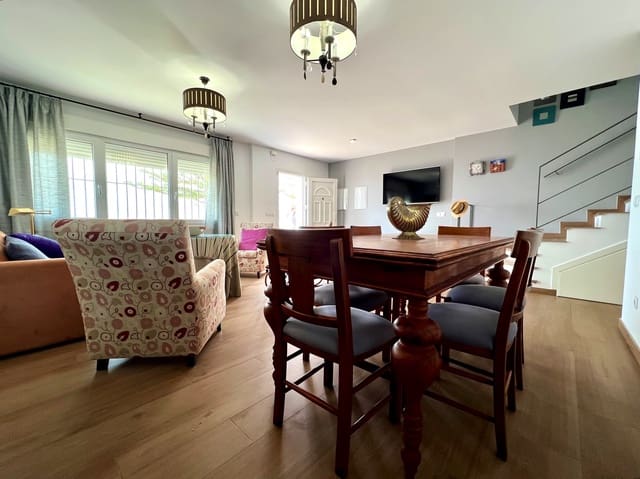 2 makuuhuone Rivitalo myytävänä paikassa Lagos, Vélez-Málaga - 462 000 € (Ref: 8936007)