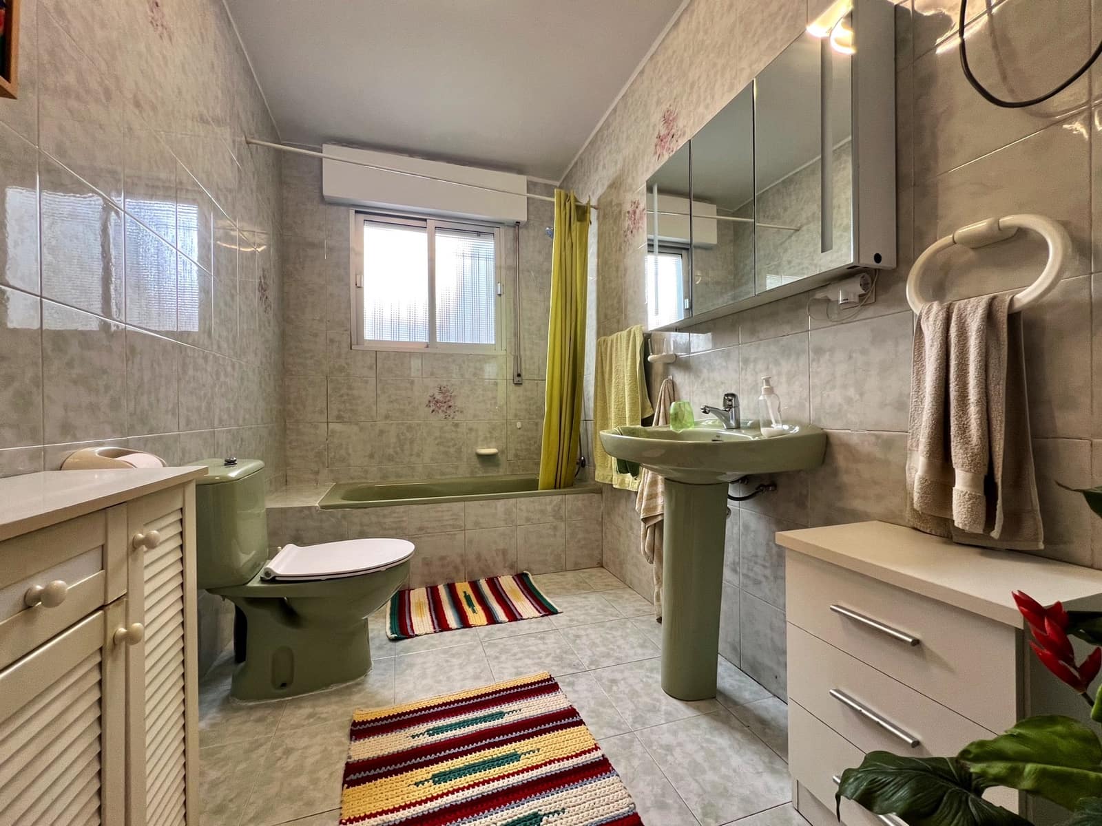 4 soveværelse Villa til salg i Alcaucin med swimmingpool garage - € 334.000 (Ref: 8949788)