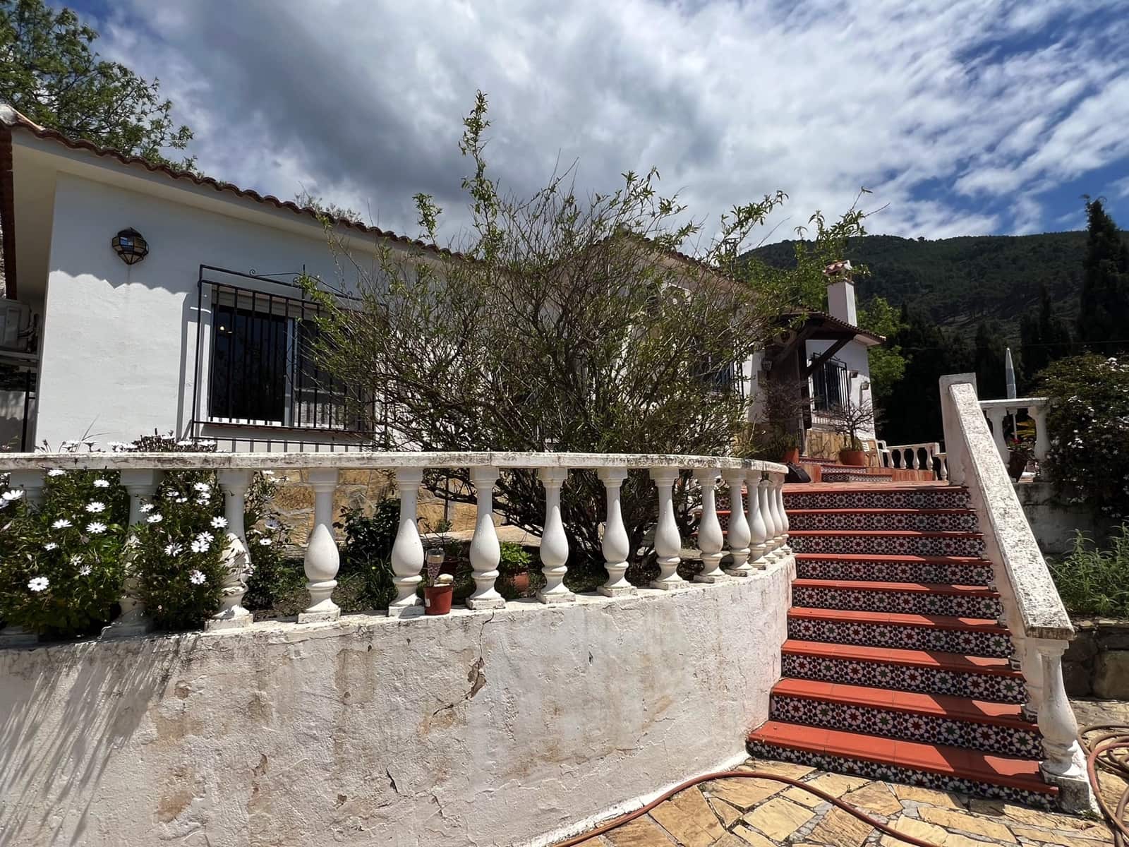 4 soveværelse Villa til salg i Alcaucin med swimmingpool garage - € 334.000 (Ref: 8949788)