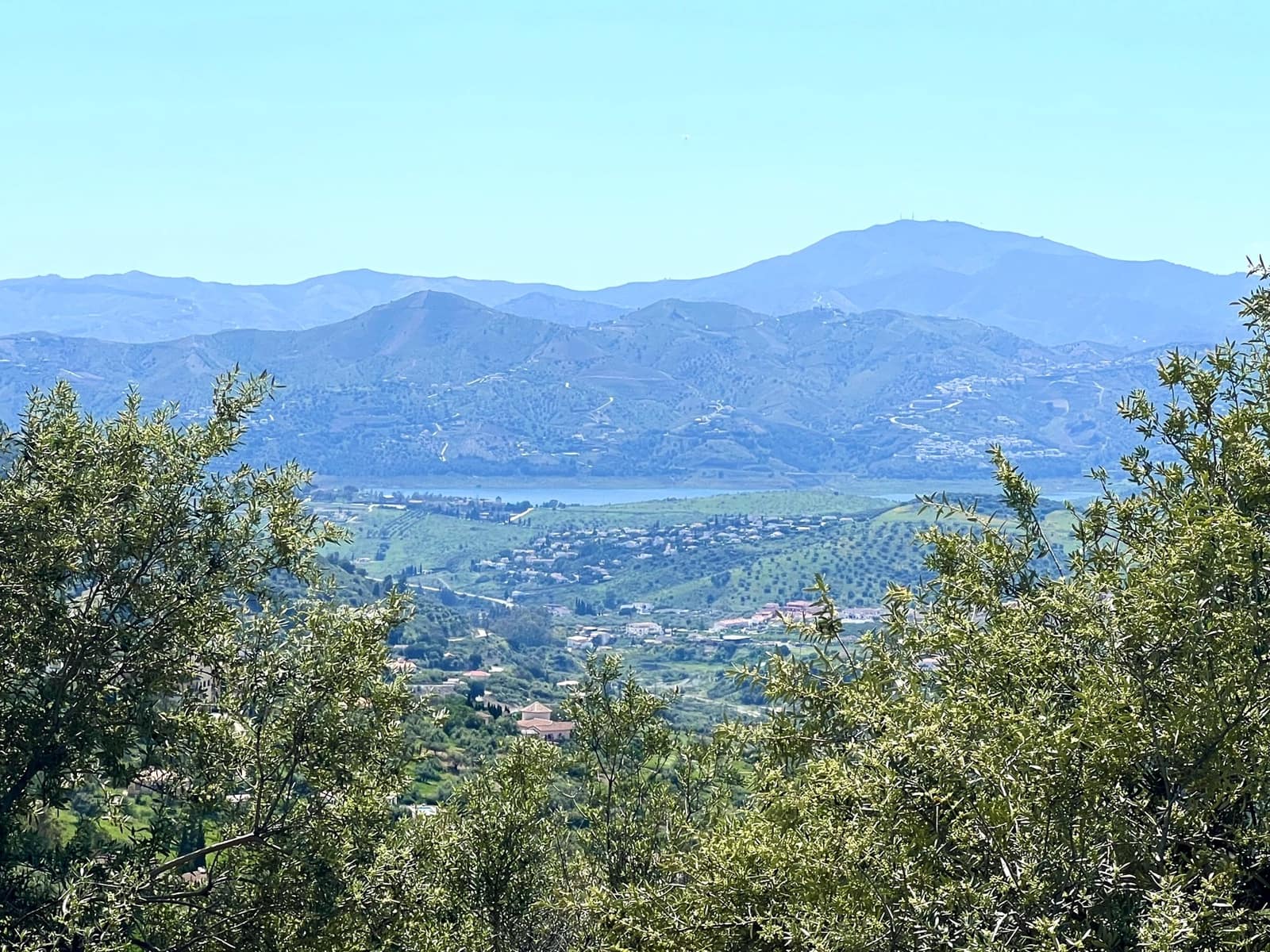 4 soveværelse Villa til salg i Alcaucin med swimmingpool garage - € 334.000 (Ref: 8949788)