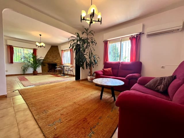 4 sovrum Villa till salu i Alcaucín med pool garage - 334 000 € (Ref: 8949788)